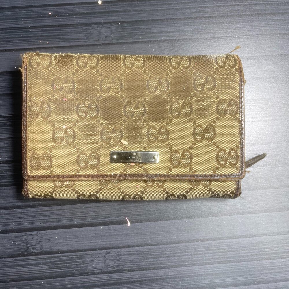 Gucci GG Canvas Agenda/Passport Wallet